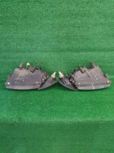 Laden Sie das Bild in den Galerie-Viewer, Frontscheinwerfer VW Passat 123XXXX Ein Satz Scheinwerfer Headlight SCH3841753569qu