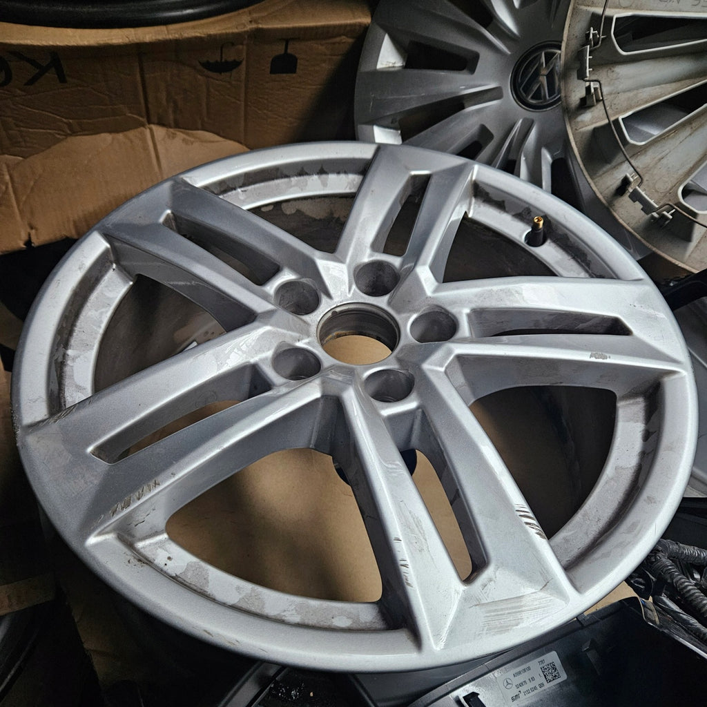 1x Alufelge 17 Zoll 7.0" 5x112 42ET Glanz Silber Audi A4 B9 Rim Wheel FEL4037934922jf