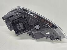 Laden Sie das Bild in den Galerie-Viewer, Frontscheinwerfer VW Polo 2G1941774 Rechts Scheinwerfer Headlight SCH5619056509cj