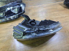 Load image into Gallery viewer, Frontscheinwerfer VW Caddy 2K8941035AH Links Scheinwerfer Headlight SCH7016998426tt