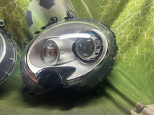 Laden Sie das Bild in den Galerie-Viewer, Frontscheinwerfer Mini R56 7292049 7292050 Bi-Xenon Rechts oder Links