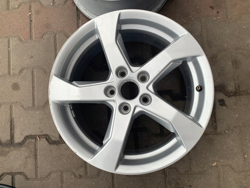 1x Alufelge 17 Zoll 7.5" 5x112 8V0601025CT Audi A3 Rim Wheel