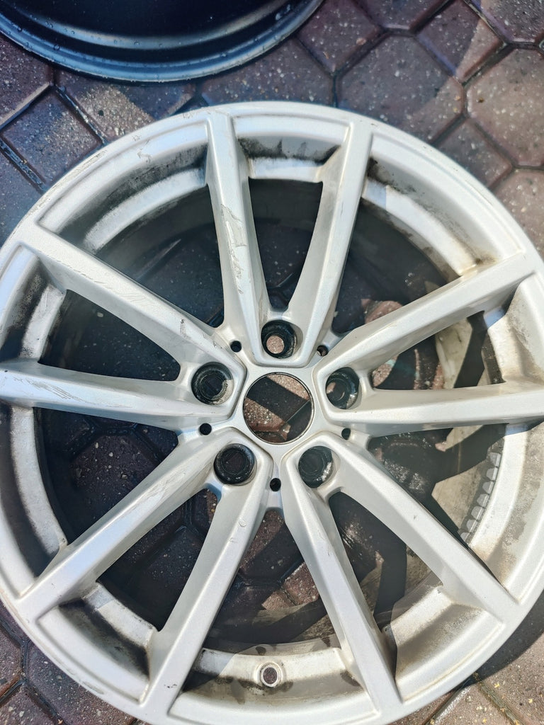 1x Alufelge 17 Zoll 7.5" 5x112 30ET Glanz Silber 6883520 BMW Rim Wheel FEL1088527978bq