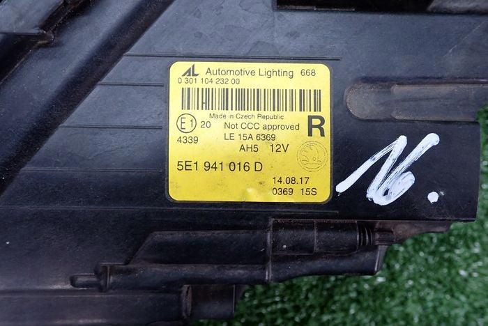 Frontscheinwerfer Skoda Octavia III 5E1941016D Rechts Scheinwerfer Headlight SCH4955151466rb
