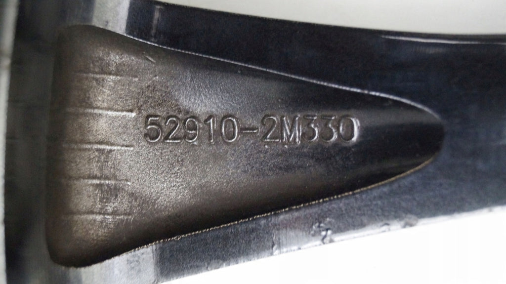 1x Alufelge 19 Zoll 8.5" 5x114.3 32ET 52910-2M330 Genesis Coupe Rim Wheel