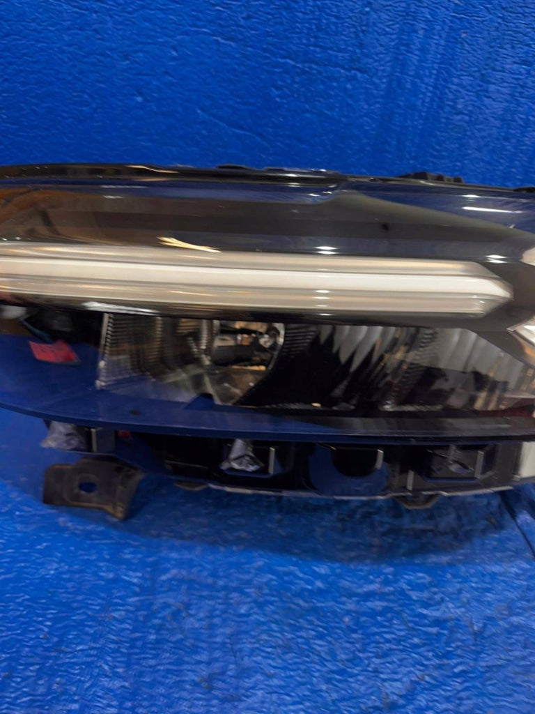 Frontscheinwerfer Dacia Duster 260603515R LED Links Scheinwerfer Headlight SCH2598833000wr