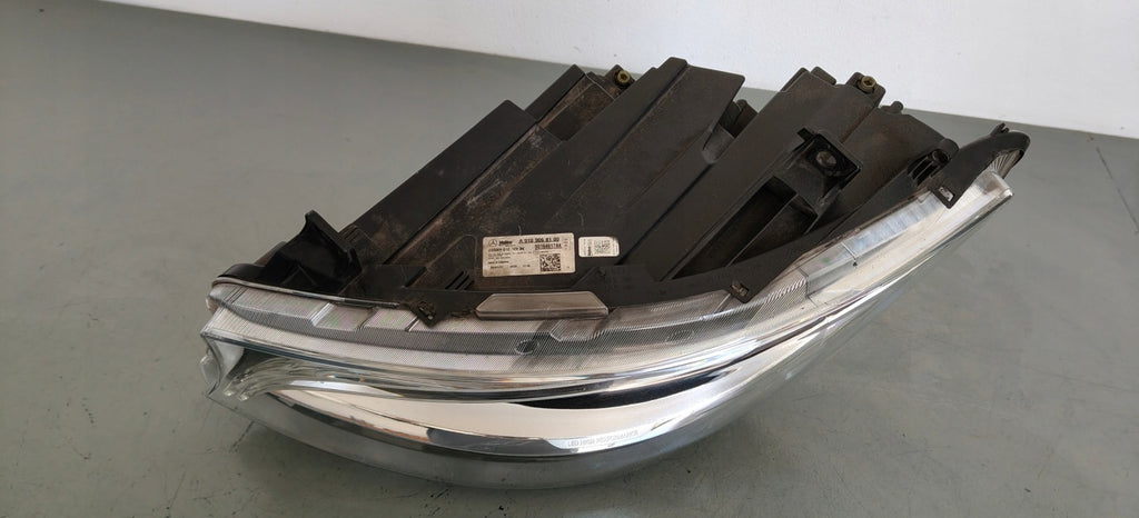 Frontscheinwerfer Mercedes-Benz Sprinter A9109068100 Links Headlight SCH8587698142cs