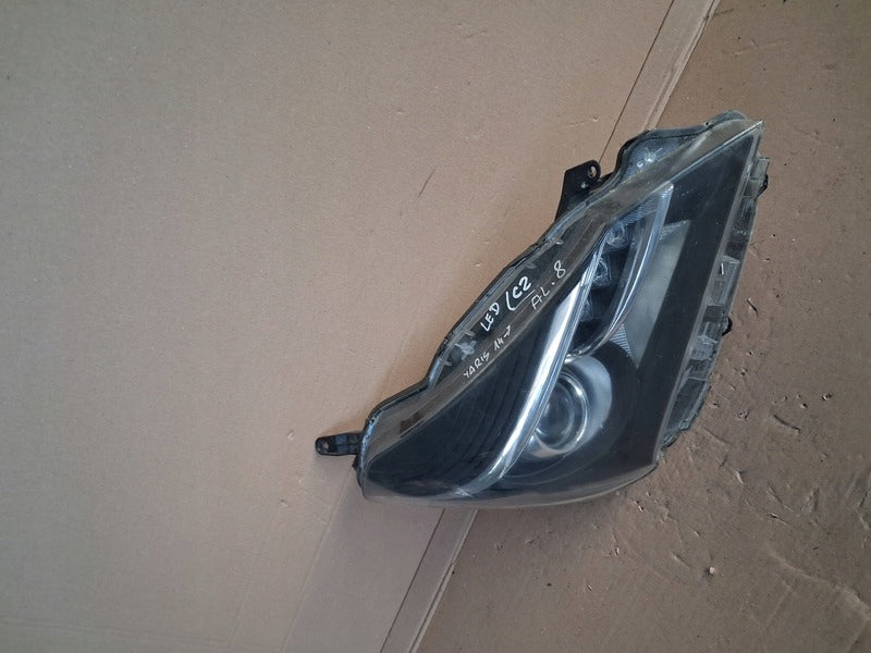 Frontscheinwerfer Toyota Yaris Rechts Scheinwerfer Headlight SCH9510478919zm