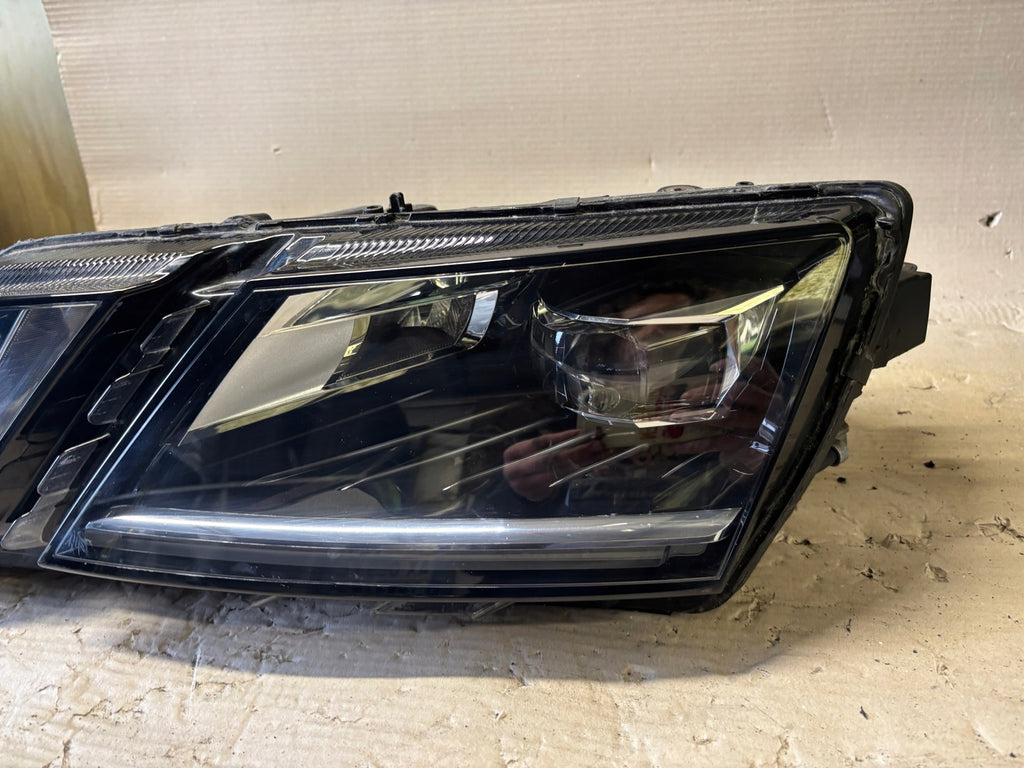 Frontscheinwerfer Skoda Octavia III 5E1941015D Full LED Links Headlight SCH4155716442zw