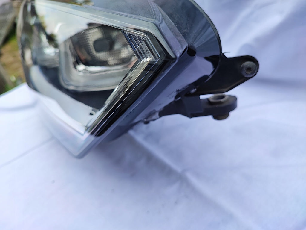 Frontscheinwerfer VW Golf Sportsvan 517941034B Xenon Rechts Headlight SCH6211689374rp