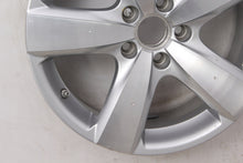 Load image into Gallery viewer, 1x Alufelge 17 Zoll 6.5&quot; 5x112 33ET Silber 5N0601025AG Vw Rim Wheel