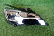 Laden Sie das Bild in den Galerie-Viewer, Frontscheinwerfer Opel Astra 39218026 Rechts Scheinwerfer Headlight SCH9382421575zw