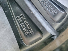 Laden Sie das Bild in den Galerie-Viewer, 1x Alufelge 18 Zoll 7.0&quot; 5x112 Glanz Schwarz 57A601025M Skoda Karoq Rim Wheel