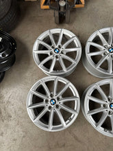 Laden Sie das Bild in den Galerie-Viewer, 4x Alufelge 17 Zoll 7.5" 5x112 52ET Silber 6856061- BMW Rim Wheel FEL7060244336fx
