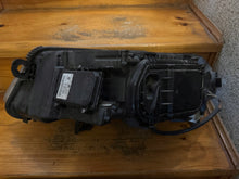 Load image into Gallery viewer, Frontscheinwerfer Audi A6 C6 4F0941029 Xenon Ein Stück (Rechts oder Links)