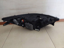 Laden Sie das Bild in den Galerie-Viewer, Frontscheinwerfer Iveco Daily I 5802711799 5802711800 LED Ein Satz Headlight SCH7495216195et
