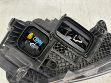 Laden Sie das Bild in den Galerie-Viewer, Frontscheinwerfer Mercedes-Benz Vito W447 V Class A4479069700 Links Headlight SCH4100648495yz