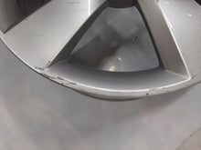 Laden Sie das Bild in den Galerie-Viewer, 1x Alufelge 17 Zoll 7.0&quot; 5x100 46ET Glanz Silber 5JA601025 Skoda Fabia Rapid