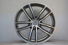 Load image into Gallery viewer, 1x Alufelge 18 Zoll 8.0" 5x112 30ET Glanz Graphit 8093405 BMW G31 G30 Rim Wheel FEL9897244717ga
