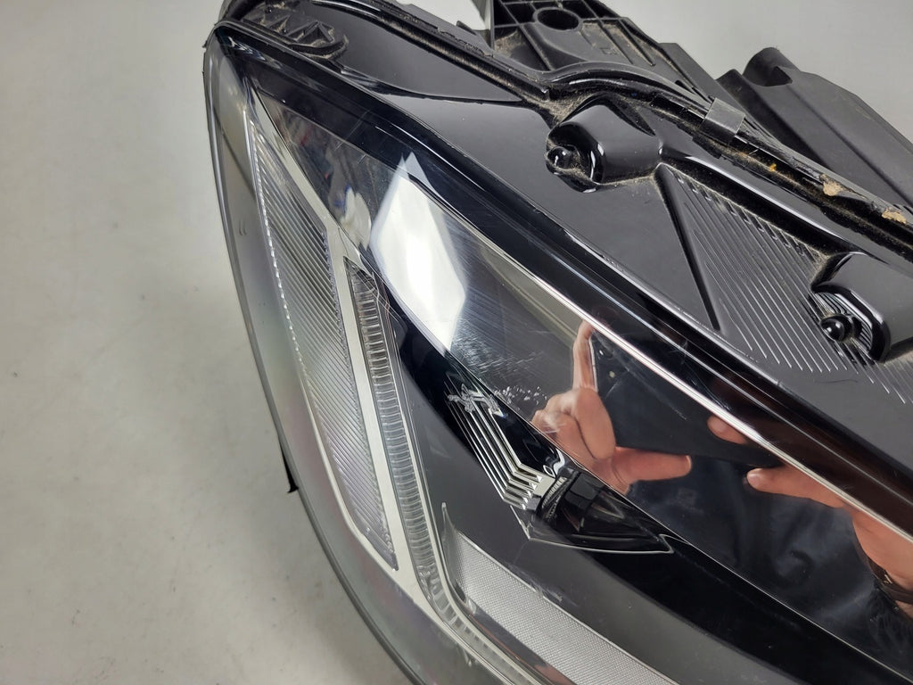 Frontscheinwerfer VW Touran 5TB941082B 030129923416 Full LED Rechts Headlight