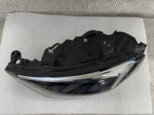 Laden Sie das Bild in den Galerie-Viewer, Frontscheinwerfer Audi A1 82A941033D Full LED Links Scheinwerfer Headlight SCH2387784263ew