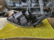 Load image into Gallery viewer, Frontscheinwerfer Fiat Talento Trafic III 261005469R Rechts Headlight