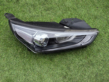 Load image into Gallery viewer, Frontscheinwerfer Hyundai Ioniq 92102-G2020 Rechts Scheinwerfer Headlight SCH9369086867db
