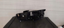 Laden Sie das Bild in den Galerie-Viewer, Frontscheinwerfer Seat Leon RKC12004 Vorderseite Scheinwerfer Headlight