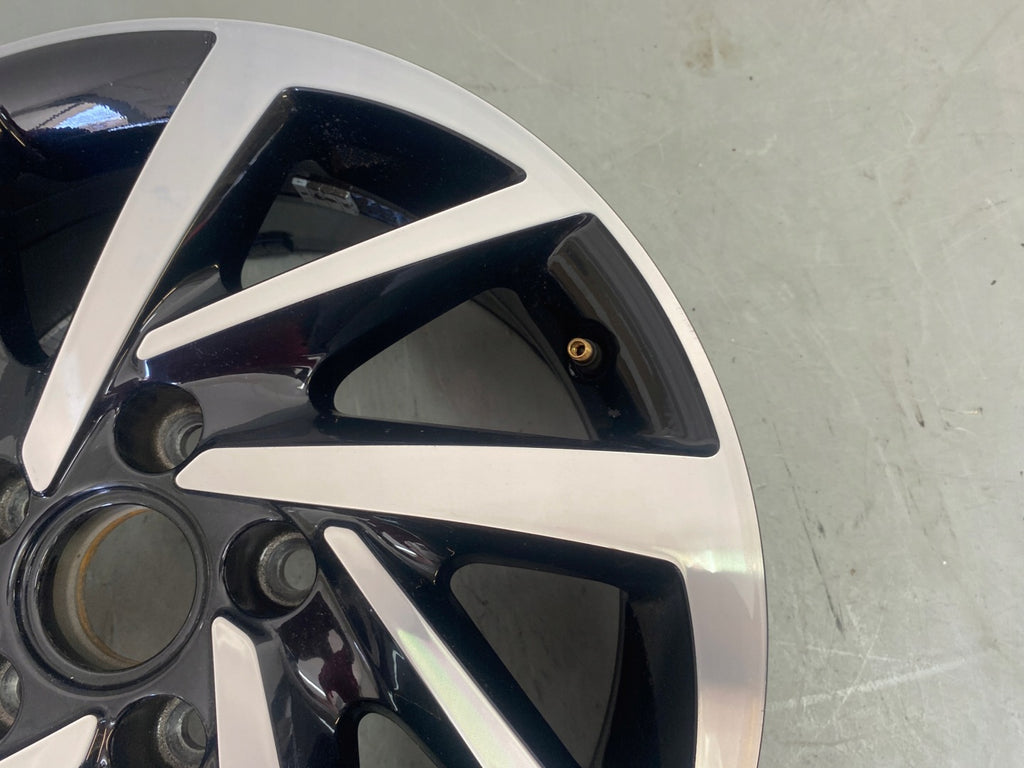 1x Alufelge 16 Zoll 6.5" 5x112 46ET Glanz Silber 5G0601025 Ds Golf Vii Rim Wheel FEL9039014773dm