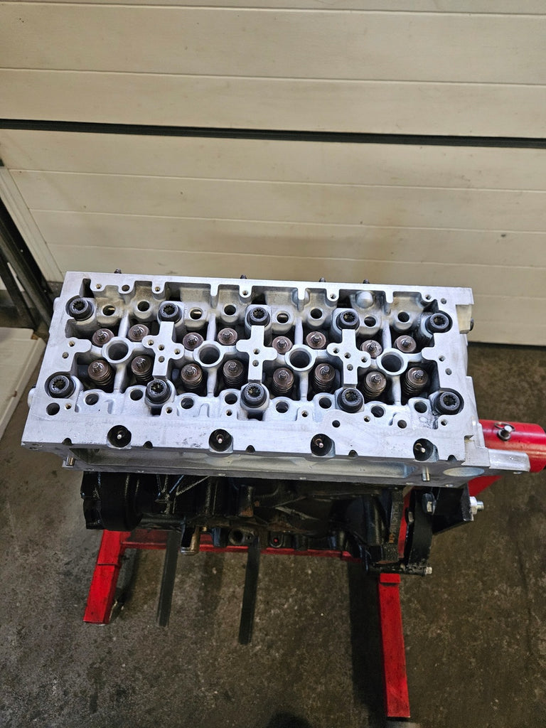 Motor Audi VW A3 Passat CLH 1.6 TDI 105PS 77kW Diesel Engine Unkomplett