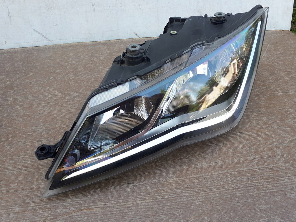 Frontscheinwerfer Seat Leon 90044559 045100 Links Scheinwerfer Headlight