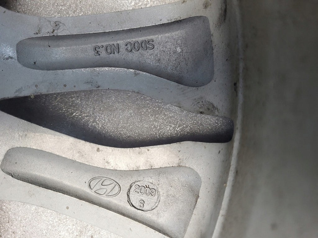 1x Alufelge 18 Zoll 7.0" 5x114.3 35ET 52910-3J350 Hyundai Tucson Santa Iii