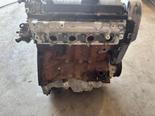 Laden Sie das Bild in den Galerie-Viewer, Motor Renault I 110421615 1.5 DCI 66TKm Diesel Engine Unkomplett