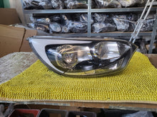 Load image into Gallery viewer, Frontscheinwerfer Kia Rio III 92102-1WXXX Rechts Scheinwerfer Headlight