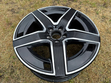 Laden Sie das Bild in den Galerie-Viewer, 1x Alufelge 19 Zoll 8.0" 5x112 A2544010400 Mercedes-Benz Glc Rim Wheel FEL9500877779vr