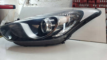Load image into Gallery viewer, Frontscheinwerfer Hyundai I30 92101-06020-4CAR Links Scheinwerfer Headlight SCH9876834361sw