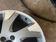 Laden Sie das Bild in den Galerie-Viewer, 1x Alufelge 18 Zoll 8.0" 5x108 55ET Glanz Grau 31323381 Volvo Rim Wheel FEL3173240352pi