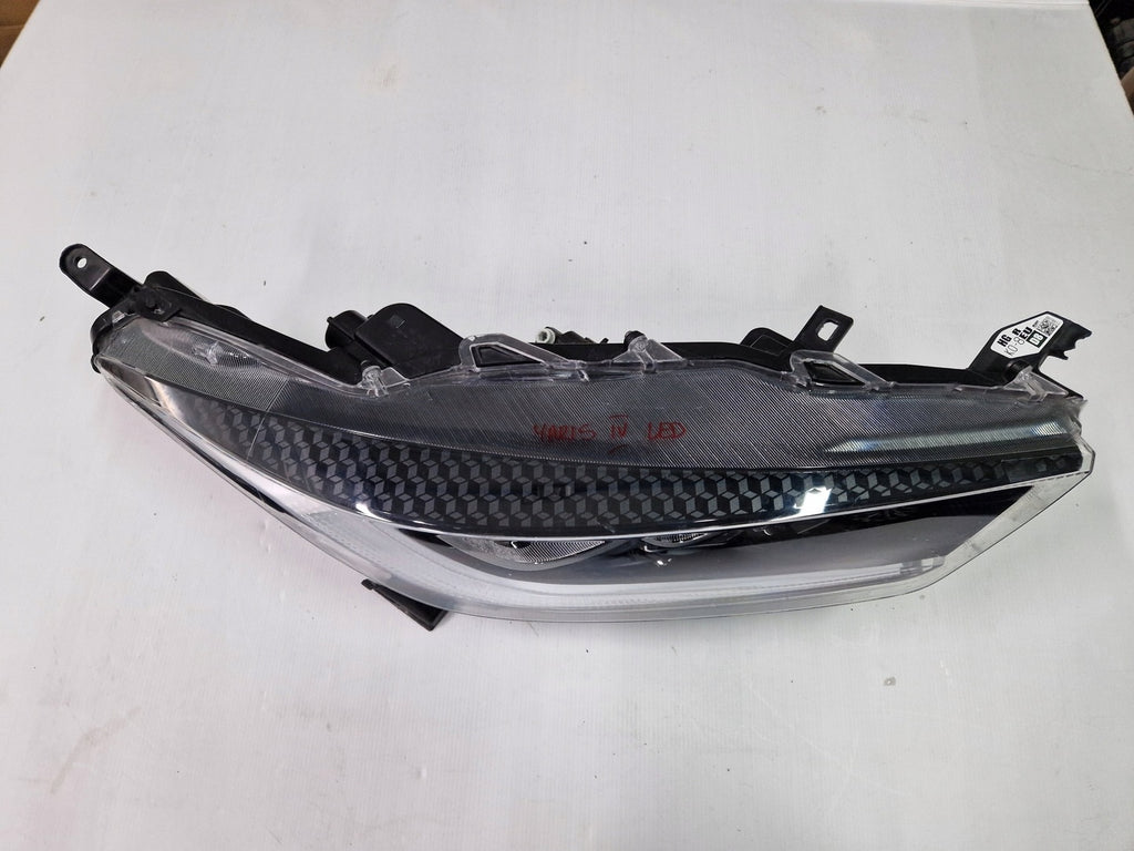 Frontscheinwerfer Toyota Yaris Full LED Ein Stück (Rechts oder Links) Headlight SCH1040969436gk