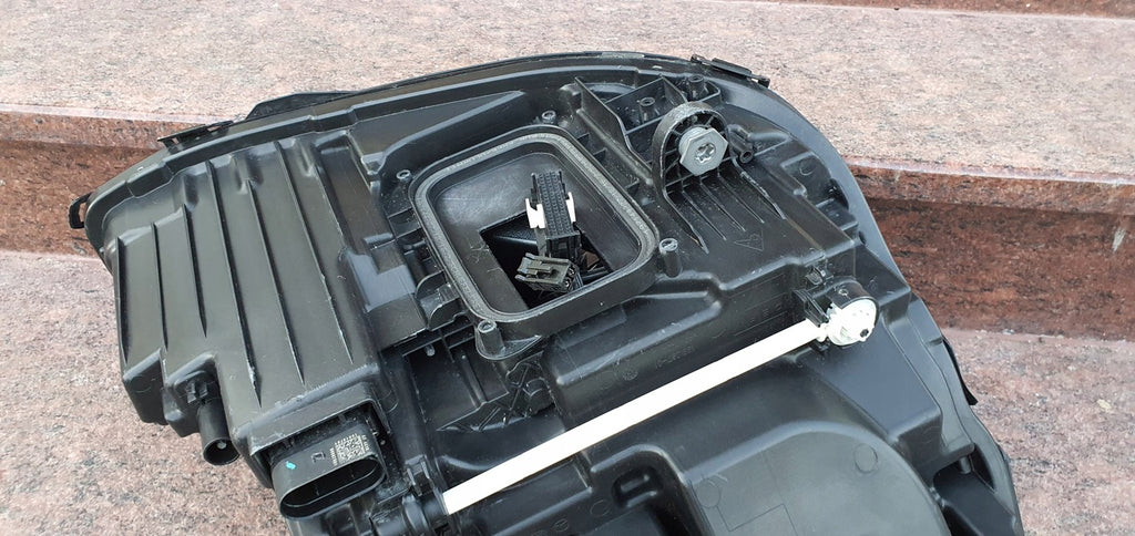 Frontscheinwerfer Mercedes-Benz W213 C238 A2139067706 Xenon Rechts oder Links SCH1019213448rb