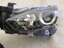 Laden Sie das Bild in den Galerie-Viewer, Frontscheinwerfer Mazda 3 BACS-51040 Links Scheinwerfer Headlight