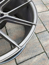 Laden Sie das Bild in den Galerie-Viewer, 1x Alufelge 20 Zoll 10.0&quot; 5x112 Rim Wheel