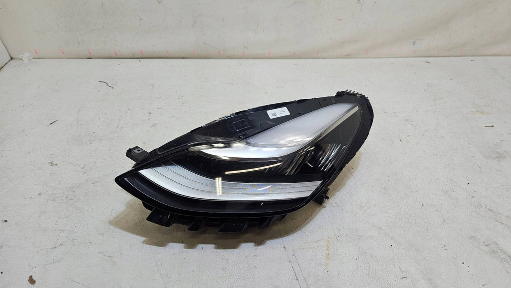 Frontscheinwerfer Tesla Model 3 1077375-00-C Links Scheinwerfer Headlight SCH1744262121tn