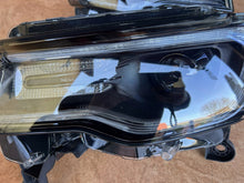 Load image into Gallery viewer, Frontscheinwerfer Jeep Grand Cherokee Wk2 68266651AH 68266652AH LED Ein Satz SCH6195277613vh