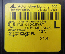 Laden Sie das Bild in den Galerie-Viewer, Frontscheinwerfer Skoda Octavia III 130702425800 Xenon Links Headlight SCH3957939510ia