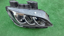 Laden Sie das Bild in den Galerie-Viewer, Frontscheinwerfer Hyundai Kona 92102J9600 Rechts Scheinwerfer Headlight