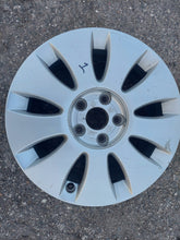 Load image into Gallery viewer, 1x Alufelge 16 Zoll 6.5" 5x112 50ET Glanz Silber 8P0601025AA Audi B6 B7 FEL4032186513zw