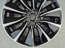 Laden Sie das Bild in den Galerie-Viewer, 1x Alufelge 19 Zoll 7.0" 5x108 38ET Glanz Schwarz YP00174580 Opel Grandland X FEL3072637853oq