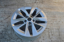 Load image into Gallery viewer, 1x Alufelge 17 Zoll 7.0" 5x112 46ET Glanz Silber 5E3601025E Skoda Octavia 5e3 Iv FEL1091012852mh