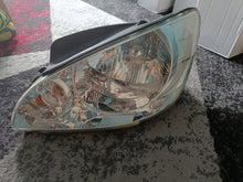 Laden Sie das Bild in den Galerie-Viewer, Frontscheinwerfer Hyundai Getz 92101-1C50092101-1C500 Links Headlight