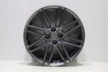 Laden Sie das Bild in den Galerie-Viewer, 1x Alufelge 17 Zoll 7.0&quot; 5x112 48ET A4534012701 Mercedes-Benz Rim Wheel